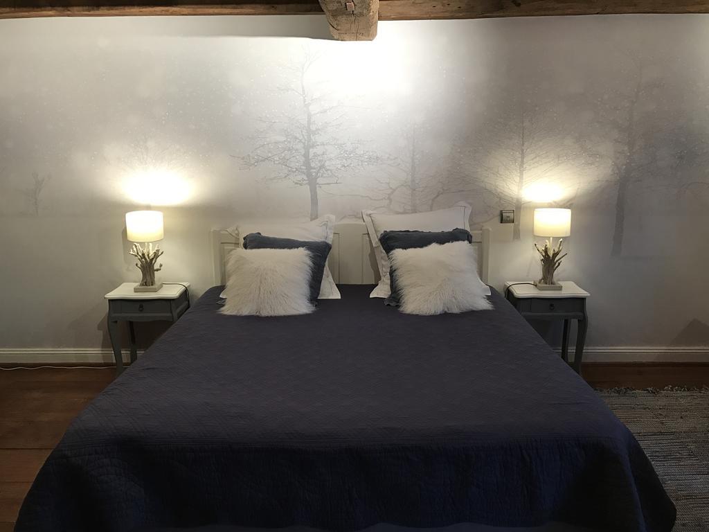 Hostellerie La Montagne Коломбе-ле-дёз-Эглиз Экстерьер фото